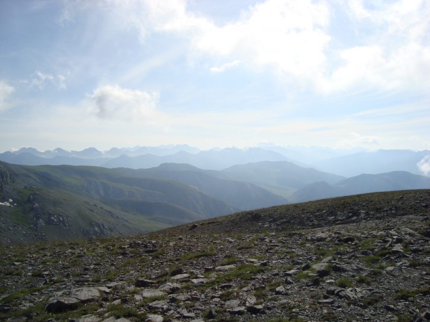 Prachtig begin op de dag van de beklimming van de Mount Mounier