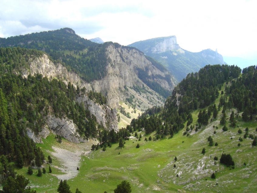 Uitzicht op de bergketen van de Glandasse